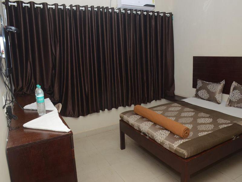Nilraj Lodge Ratnāgiri Buitenkant foto