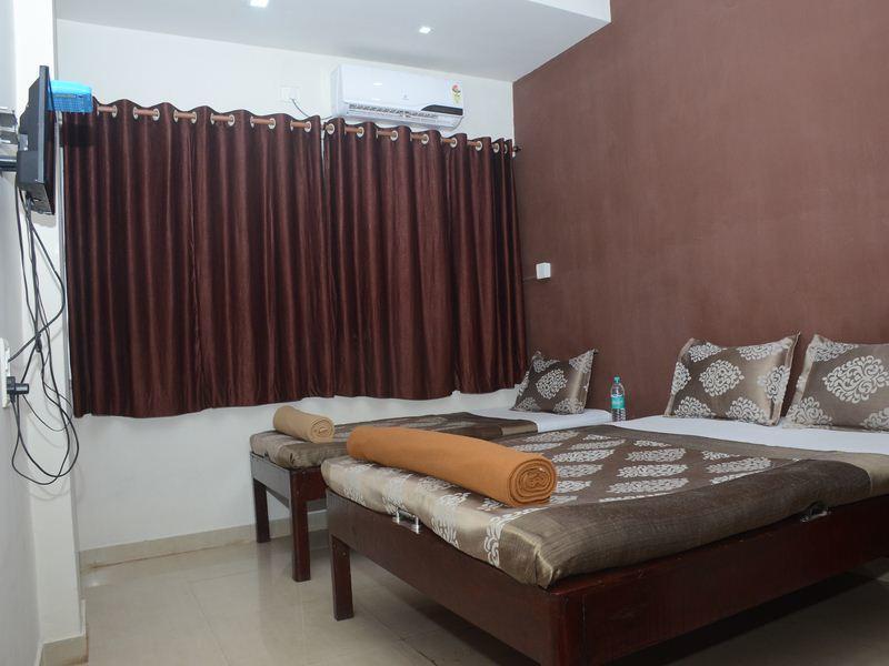 Nilraj Lodge Ratnāgiri Buitenkant foto